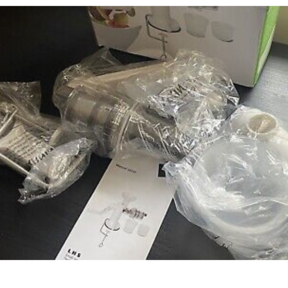 New In Box Manual Masticating Juicer LHS - Picture 4 of 5